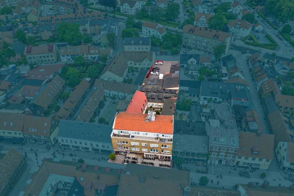Fågelvy över fastighet i Ystad
